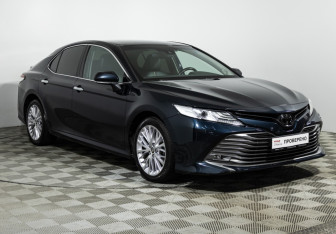 Подержанный автомобиль Toyota Camry Sedan 2020 года (3 фото)