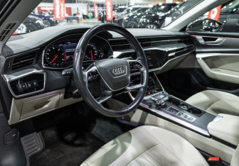 Подержанный автомобиль Audi A6 Sedan 2021 года (15 фото)