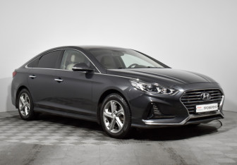 Подержанный автомобиль Hyundai Sonata 2018 года (3 фото)