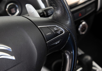 Подержанный автомобиль Citroen C4 Aircross 2014 года (21 фото)