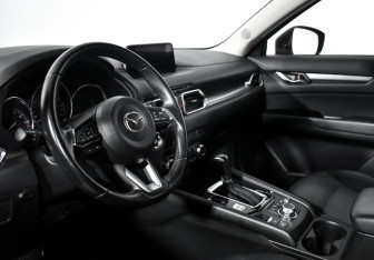 Подержанный автомобиль Mazda CX-5 2018 года (9 фото)