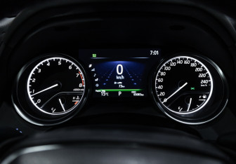 Подержанный автомобиль Toyota Camry Sedan 2021 года (17 фото)
