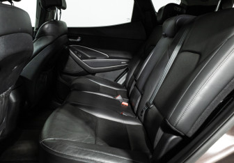 Подержанный автомобиль Hyundai Santa Fe 2014 года (10 фото)