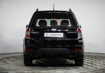 Подержанный автомобиль Subaru Forester Suv 2008 года (6 фото)