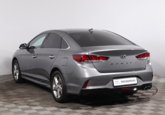 Подержанный автомобиль Hyundai Sonata 2018 года (4 фото)