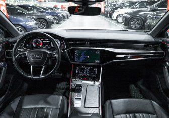 Подержанный автомобиль Audi A6 Sedan 2020 года (32 фото)