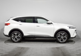 Подержанный автомобиль Haval F7 2023 года (4 фото)