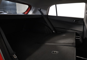 Подержанный автомобиль Hyundai Creta 2017 года (15 фото)