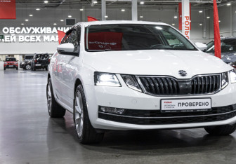 Подержанный автомобиль Skoda Octavia Liftback 2018 года (4 фото)