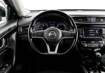 Подержанный автомобиль Nissan X-Trail 2020 года (12 фото)