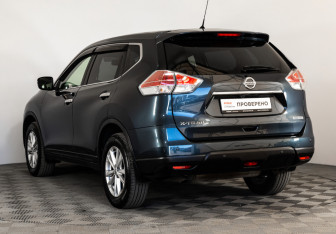 Подержанный автомобиль Nissan X-Trail 2016 года (7 фото)