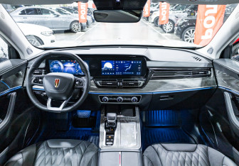 Подержанный автомобиль Hongqi HS5 2024 года (23 фото)