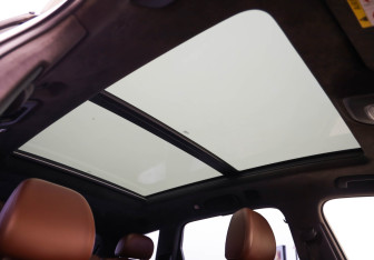 Подержанный автомобиль Audi Q7 2017 года (33 фото)