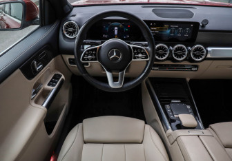 Подержанный автомобиль Mercedes-Benz GLB 2021 года (11 фото)
