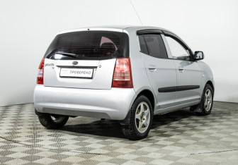 Подержанный автомобиль Kia Picanto 2007 года (5 фото)