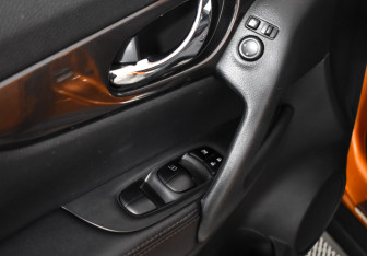 Подержанный автомобиль Nissan X-Trail 2019 года (10 фото)