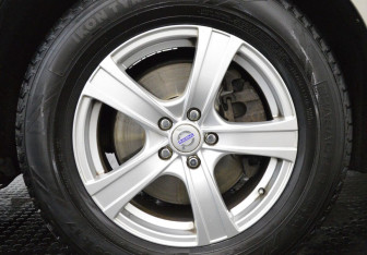 Подержанный автомобиль Volvo XC60 2012 года (9 фото)