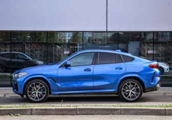 Подержанный автомобиль BMW X6 2020 года (9 фото)