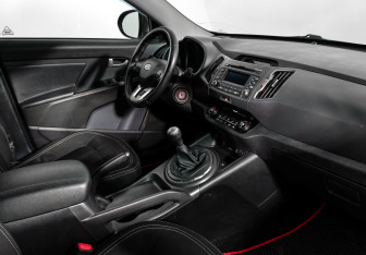 Подержанный автомобиль Kia Sportage 2011 года (13 фото)