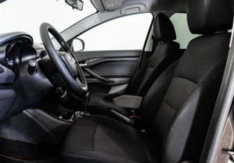 Подержанный автомобиль LADA (ВАЗ) Vesta Sedan 2017 года (16 фото)