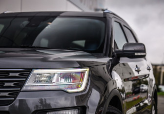 Подержанный автомобиль Ford Explorer 2017 года (2 фото)