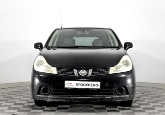 Подержанный автомобиль Nissan Wingroad 2005 года (2 фото)