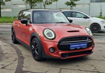 Подержанный автомобиль MINI Hatch 2020 года (7 фото)