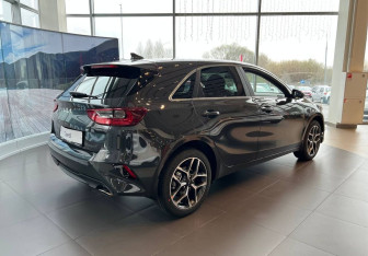 Новый Kia Ceed Hatchback 2025 (11 фото)