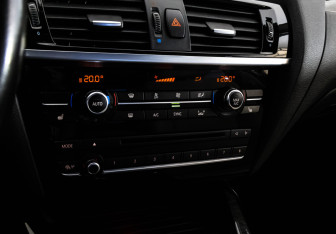 Подержанный автомобиль BMW X3 2014 года (17 фото)