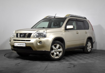 Подержанный автомобиль Nissan X-Trail 2010 года (1 фото)