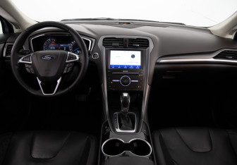 Подержанный автомобиль Ford Mondeo Sedan 2016 года (9 фото)