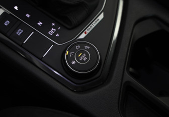 Подержанный автомобиль Volkswagen Tiguan 2018 года (15 фото)