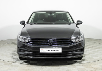 Подержанный автомобиль Volkswagen Passat Sedan 2021 года (2 фото)