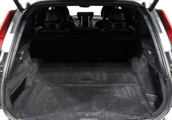 Подержанный автомобиль Volvo XC90 2020 года (22 фото)