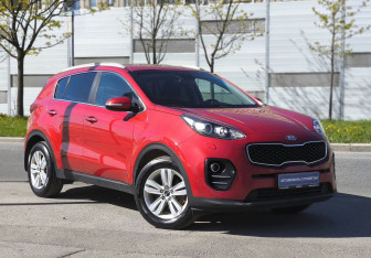 Подержанный автомобиль Kia Sportage 2017 года (9 фото)