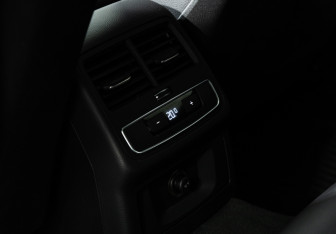 Подержанный автомобиль Audi A4 allroad 2016 года (22 фото)