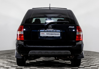 Подержанный автомобиль Acura MDX 2002 года (6 фото)