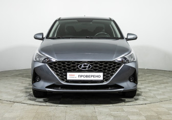 Подержанный автомобиль Hyundai Solaris Sedan 2020 года (2 фото)