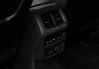 Подержанный автомобиль Volkswagen Tiguan 2018 года (22 фото)