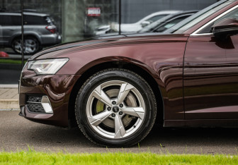Подержанный автомобиль Audi A6 Sedan 2021 года (10 фото)