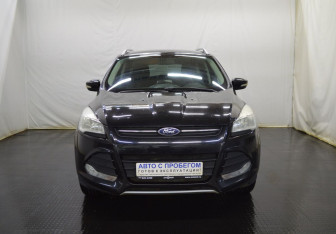 Подержанный автомобиль Ford Kuga 2014 года (2 фото)
