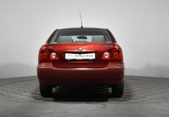 Подержанный автомобиль Toyota Corolla Sedan 2002 года (6 фото)