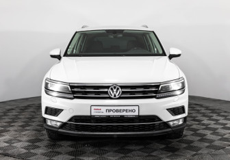 Подержанный автомобиль Volkswagen Tiguan 2017 года (2 фото)