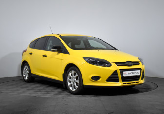 Подержанный автомобиль Ford Focus Hatchback 2012 года (3 фото)