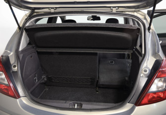 Подержанный автомобиль Opel Corsa 2013 года (25 фото)