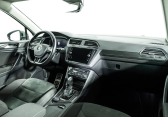 Подержанный автомобиль Volkswagen Tiguan 2020 года (9 фото)