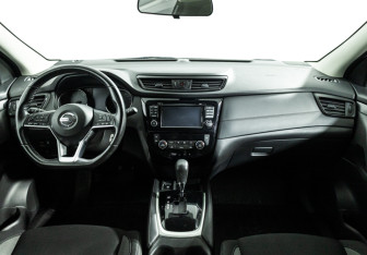 Подержанный автомобиль Nissan Qashqai 2019 года (13 фото)