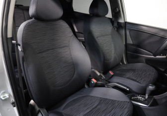 Подержанный автомобиль Hyundai Solaris Sedan 2015 года (18 фото)