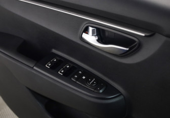 Подержанный автомобиль Kia Rio Hatchback 2019 года (21 фото)