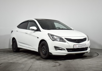 Подержанный автомобиль Hyundai Solaris Sedan 2015 года (3 фото)